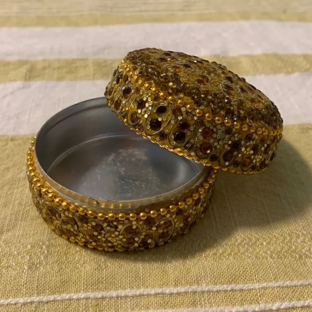 Tiny Circular Beaded Jewelry Box